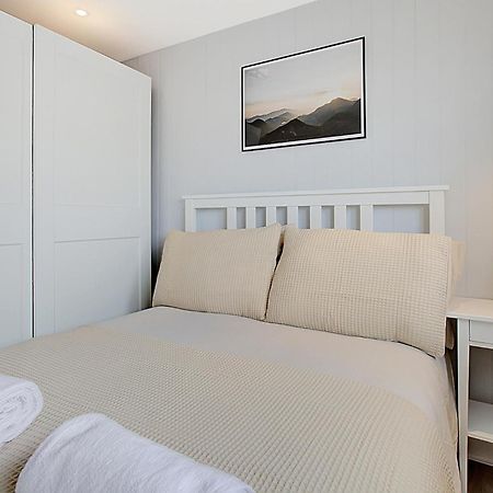 Quality Apartments Close To Tube เฮนดอน ภายนอก รูปภาพ