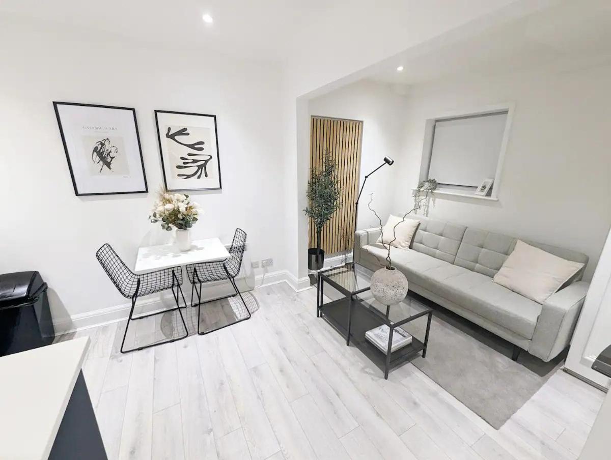 Quality Apartments Close To Tube เฮนดอน ภายนอก รูปภาพ