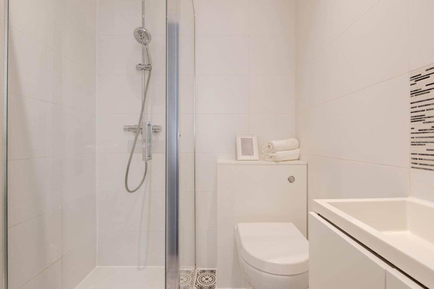 Quality Apartments Close To Tube เฮนดอน ภายนอก รูปภาพ