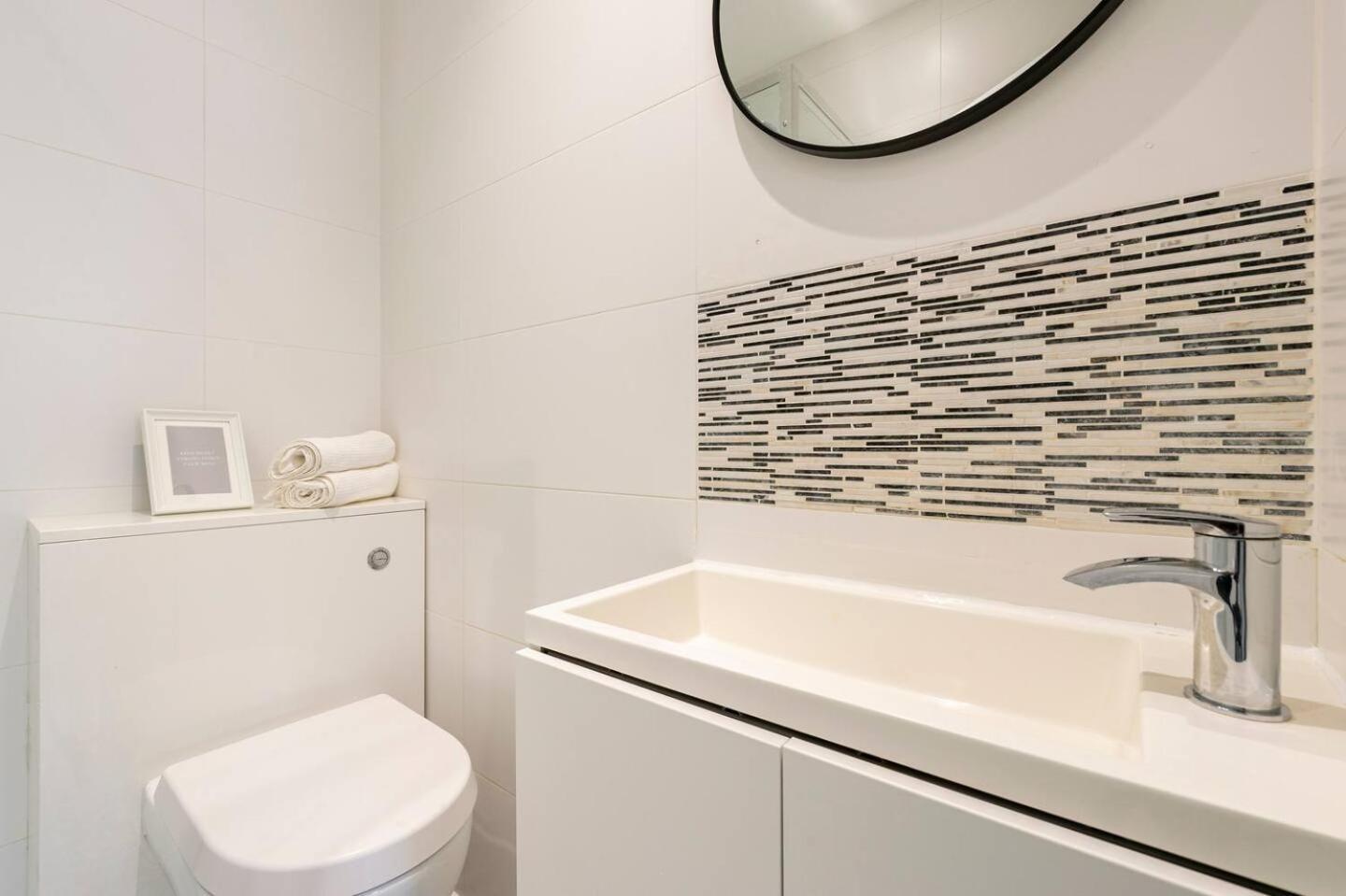 Quality Apartments Close To Tube เฮนดอน ภายนอก รูปภาพ