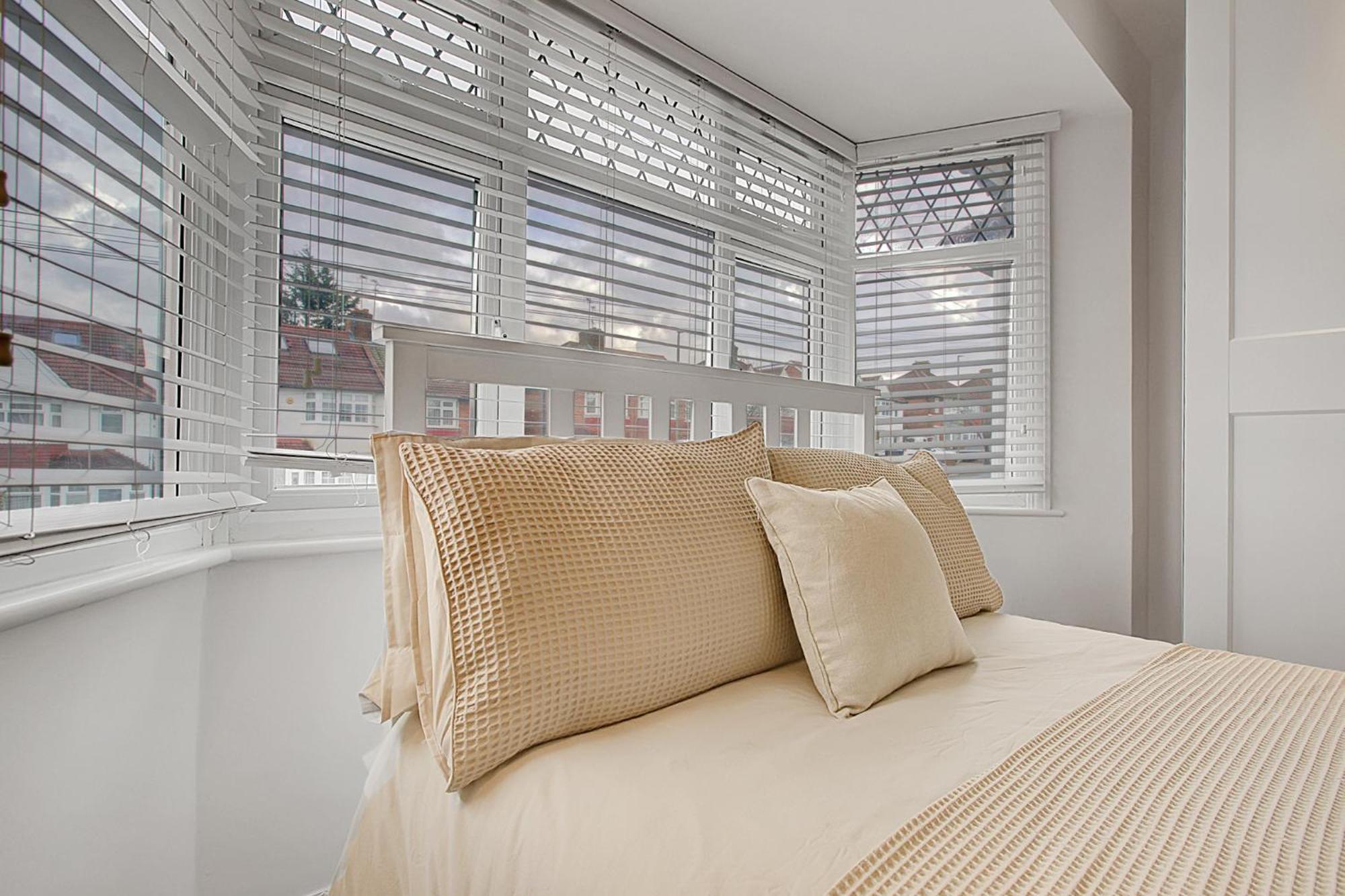 Quality Apartments Close To Tube เฮนดอน ภายนอก รูปภาพ